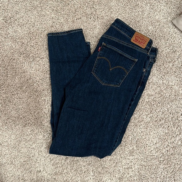 LEVI WOMEN’S JEANS - Picture 1 of 4